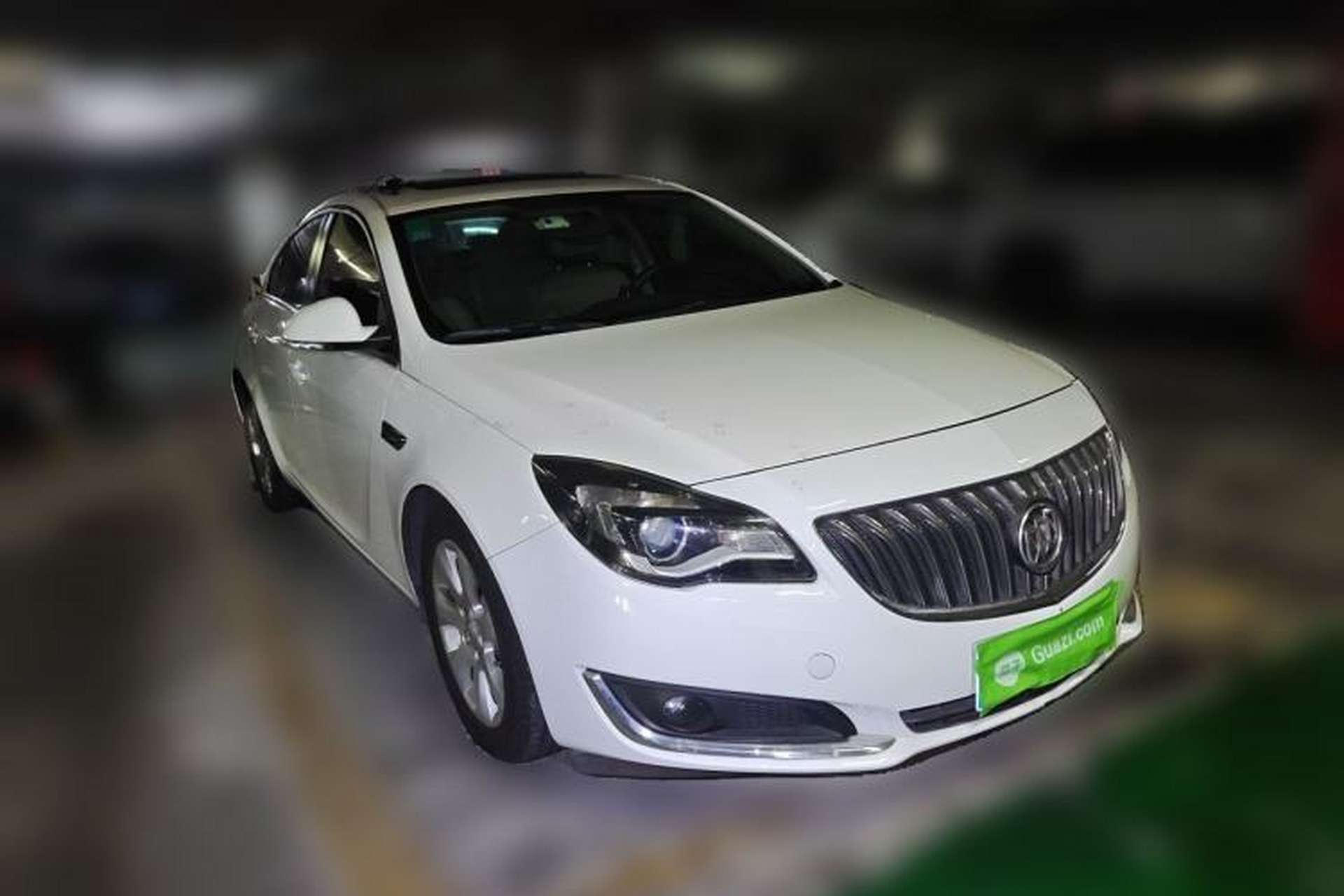 Used Buick Regal 2014 2.0L Leading Fashion Edition Front Right 45 Deg