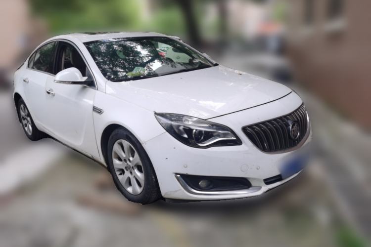 Used Buick Regal 2014 2.0L Elite Fashion Edition Front Right 45 Deg