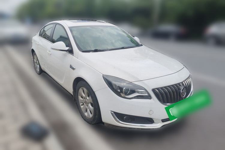 Used Buick Regal 2014 2.0L Leading Fashion Edition Front Right 45 Deg