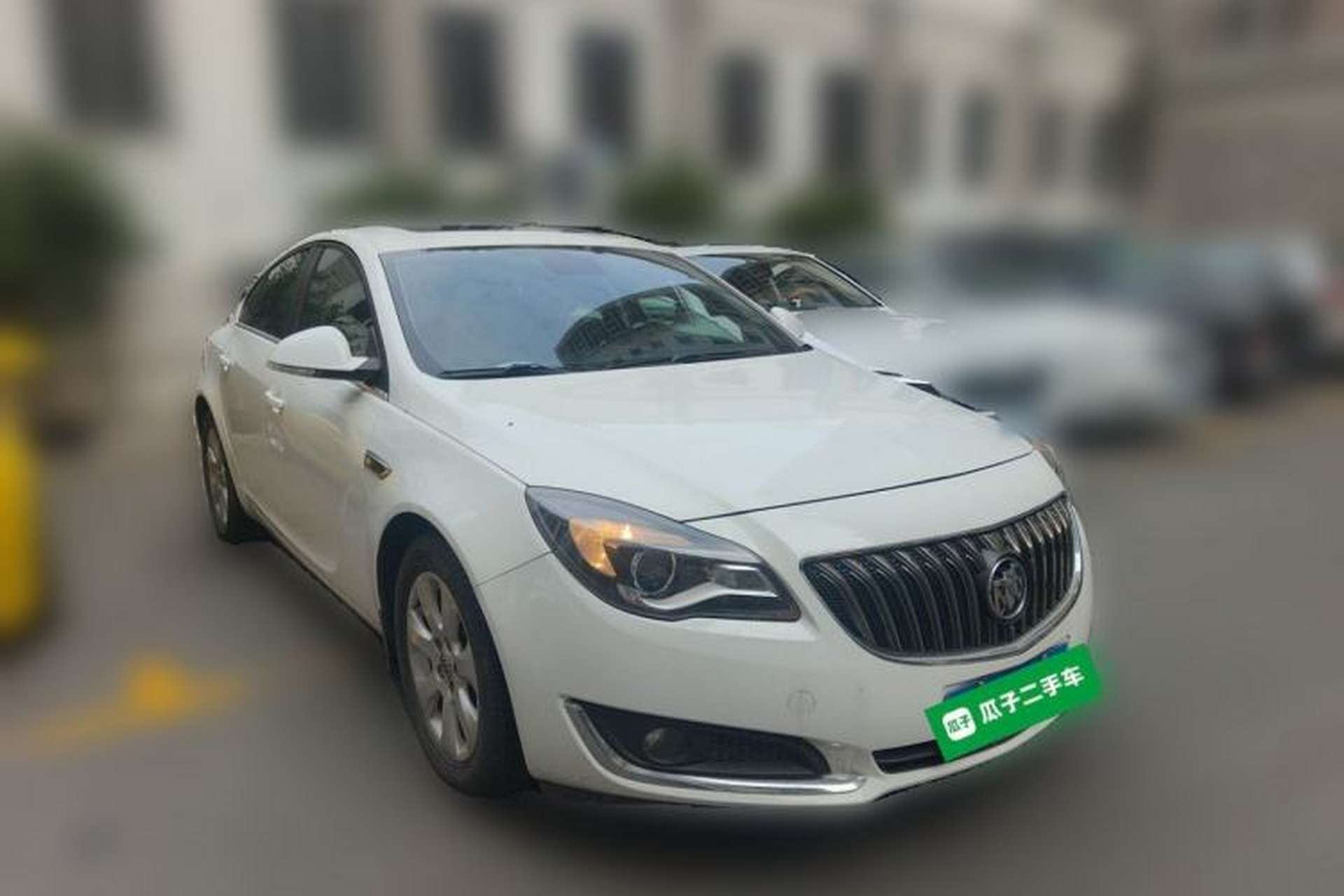 Used Buick Regal 2014 1.6T Fashionable Tech Edition Front Right 45 Deg