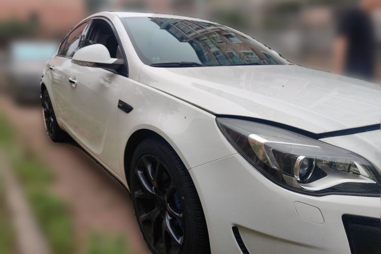 Used Buick Regal 2014 GS 2.0T Passionate Sport Edition Front Right 45 Deg