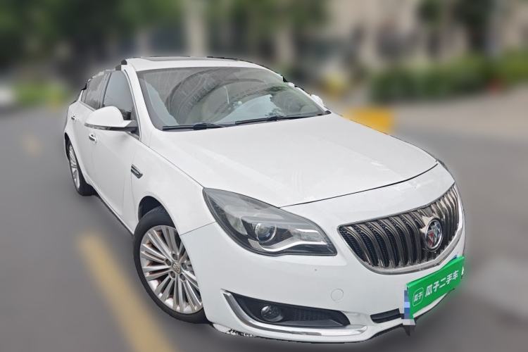 Used Buick Regal 2014 2.4L SIDI Elite Fashion Edition Front Right 45 Deg