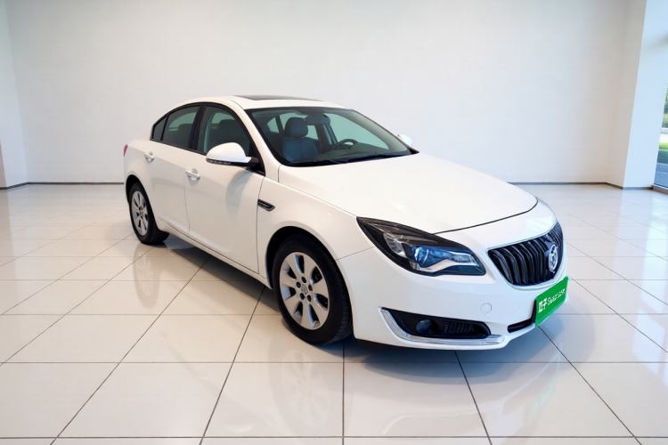 Used Buick Regal 2014 2.0L Leading Fashion Edition Front Right 45 Deg
