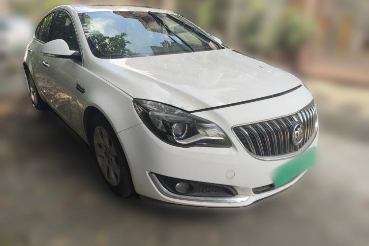 Used Buick Regal 2014 2.0L Elite Fashion Edition Front Right 45 Deg