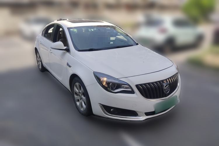 Used Buick Regal 2014 2.0L Leading Fashion Edition Front Right 45 Deg