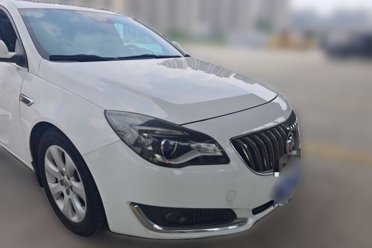 Used Buick Regal 2014 1.6T Fashionable Tech Edition Front Right 45 Deg