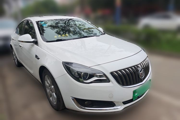 Used Buick Regal 2014 2.0L Leading Fashion Edition Front Right 45 Deg
