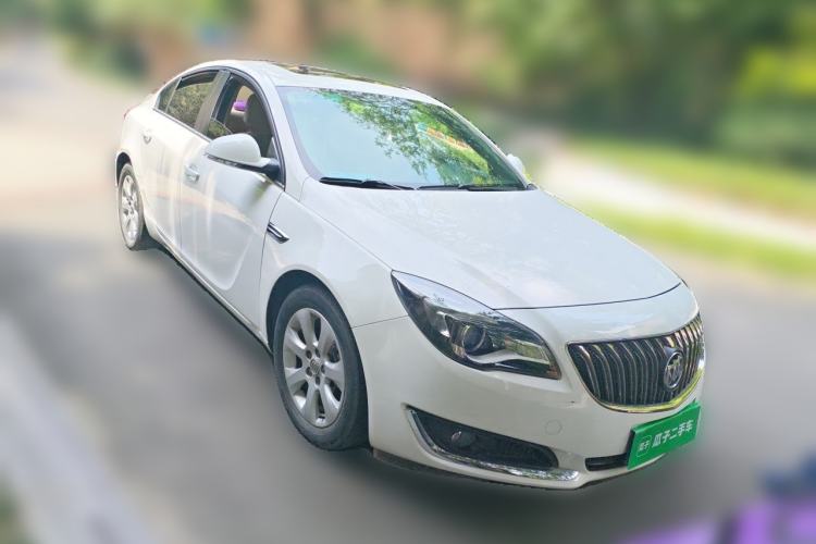 Used Buick Regal 2014 2.0L Leading Fashion Edition Front Right 45 Deg