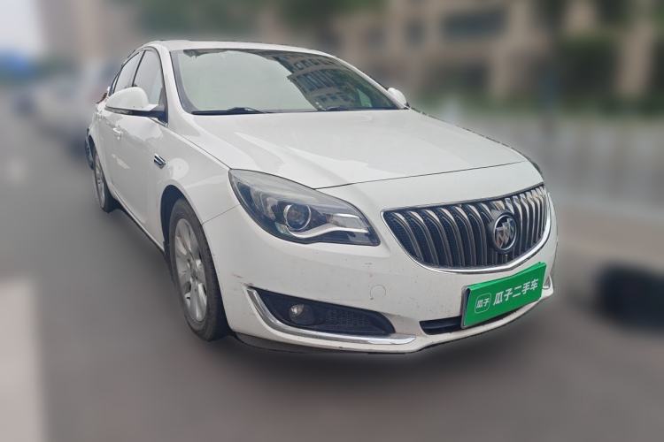 Used Buick Regal 2014 2.0L Leading Fashion Edition Front Right 45 Deg