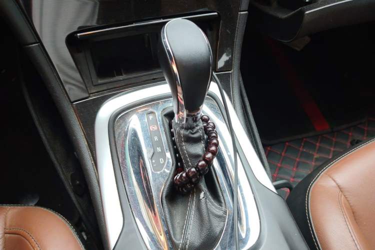 Used Buick Regal 2014 GS 2.0T Grand Sport Edition Gear Lever