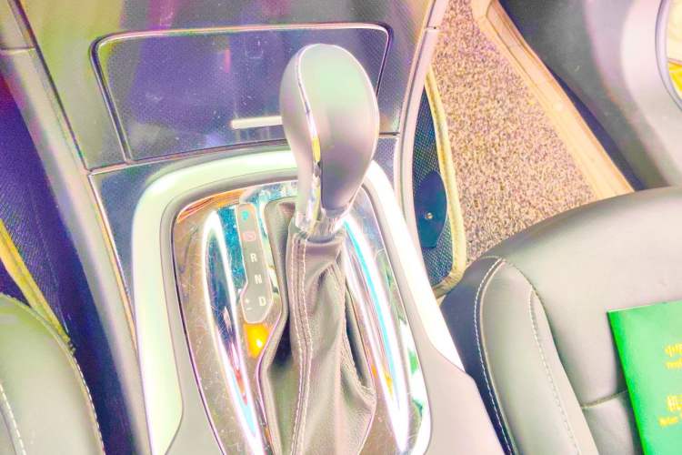 Used Buick Regal 2014 1.6T Fashionable Tech Edition Gear Lever