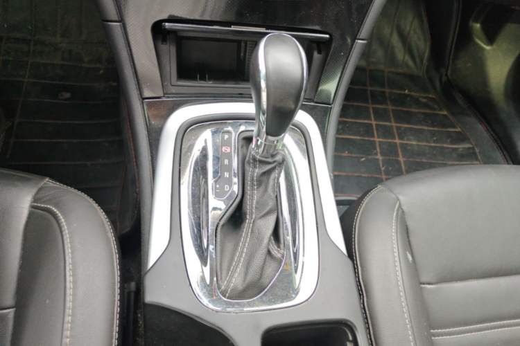 Used Buick Regal 2014 1.6T Fashionable Tech Edition Gear Lever