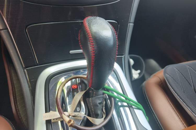 Used Buick Regal 2014 GS 2.0T Passionate Sport Edition Gear Lever
