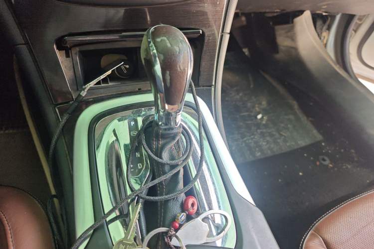 Used Buick Regal 2014 GS 2.0T Passionate Sport Edition Gear Lever