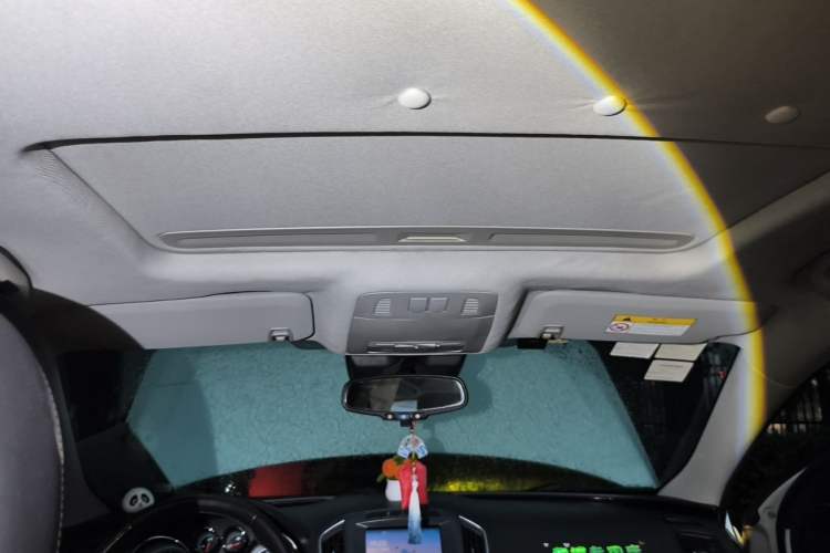 Used Buick Regal 2014 1.6T Fashionable Tech Edition Headliner