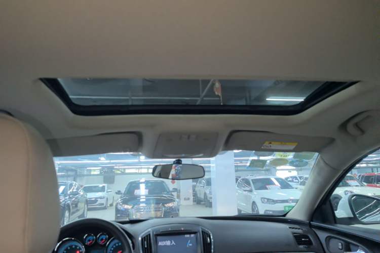 Used Buick Regal 2014 2.0L Leading Fashion Edition Headliner