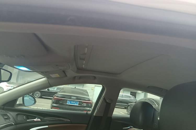 Used Buick Regal 2014 GS 2.0T Passionate Sport Edition Headliner