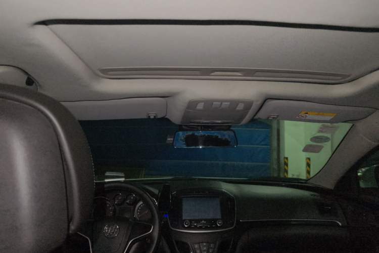 Used Buick Regal 2014 1.6T Fashionable Tech Edition Headliner