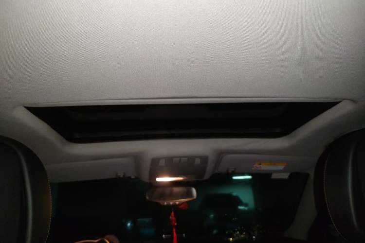 Used Buick Regal 2014 2.4L SIDI Luxury Fashion Edition Headliner