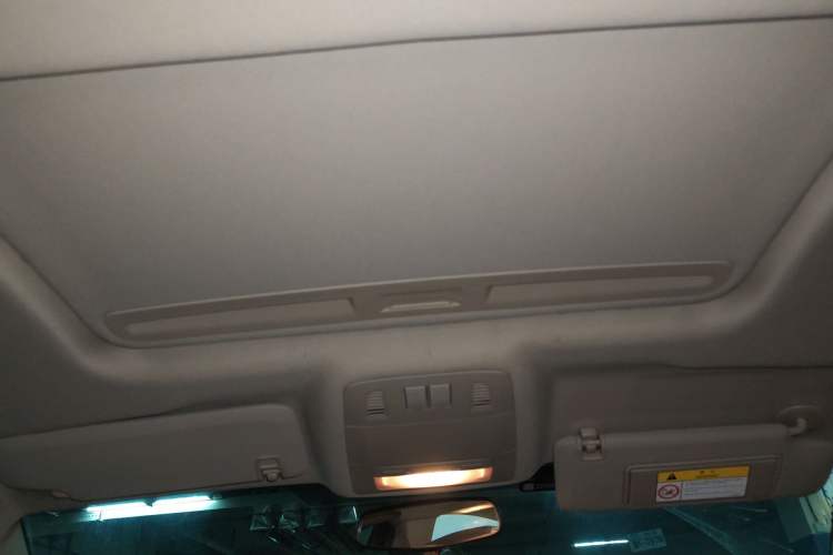 Used Buick Regal 2014 2.0L Leading Fashion Edition Headliner