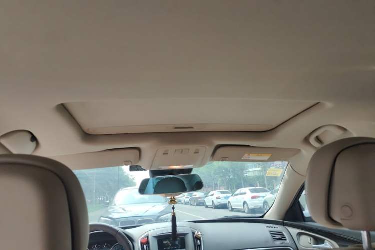 Used Buick Regal 2014 2.0L Elite Fashion Edition Headliner