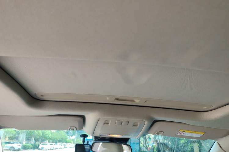 Used Buick Regal 2014 2.0L Elite Fashion Edition Headliner