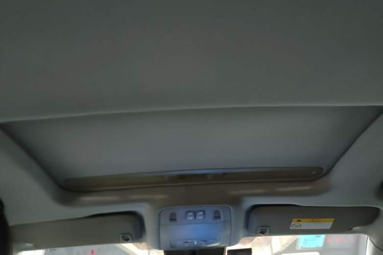 Used Buick Regal 2014 1.6T Fashionable Tech Edition Headliner