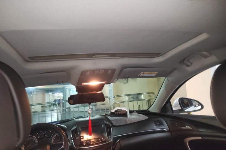 Used Buick Regal 2014 1.6T Fashionable Tech Edition Headliner