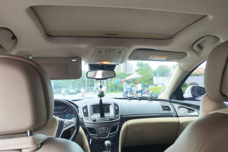Used Buick Regal 2014 2.0L Elite Fashion Edition Headliner