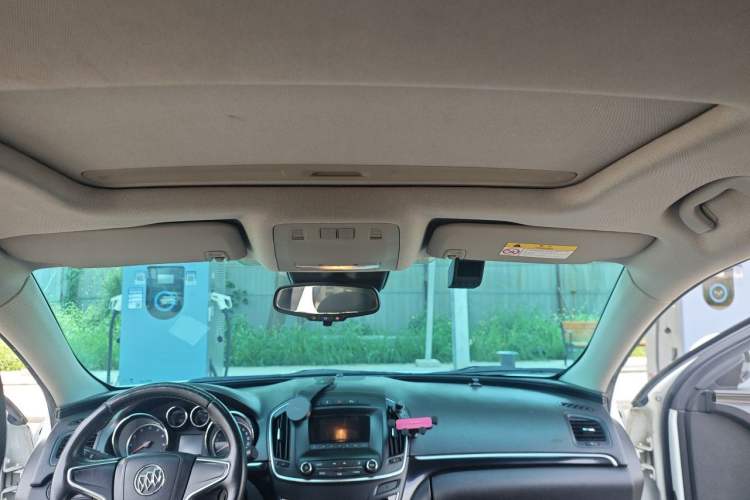 Used Buick Regal 2014 1.6T Fashionable Tech Edition Headliner