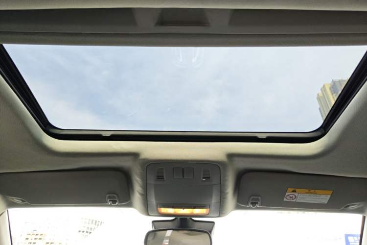 Used Buick Regal 2014 1.6T Fashionable Tech Edition Headliner