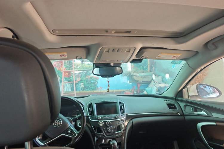Used Buick Regal 2014 GS 2.0T Passionate Sport Edition Headliner