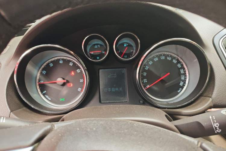 Used Buick Regal 2014 2.0L Leading Fashion Edition Instrument Cluster