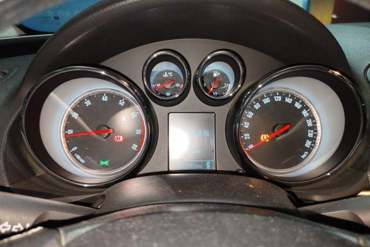Used Buick Regal 2014 1.6T Fashionable Tech Edition Instrument Cluster
