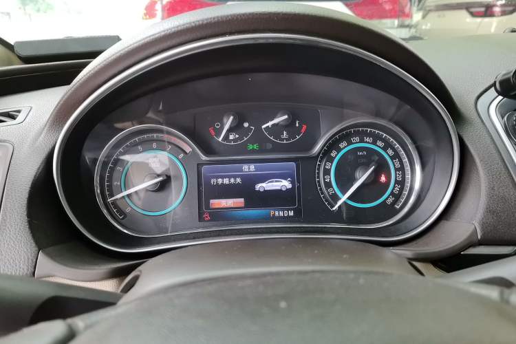 Used Buick Regal 2014 2.0L Elite Fashion Edition Instrument Cluster
