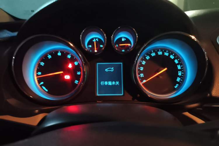 Used Buick Regal 2014 2.0L Leading Fashion Edition Instrument Cluster