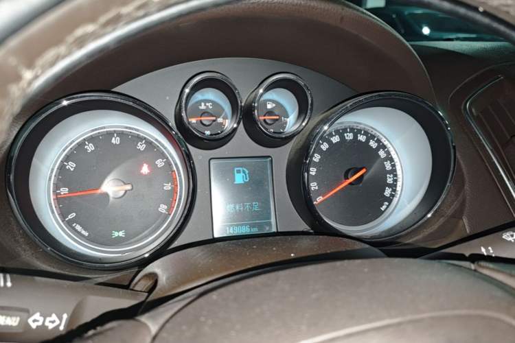 Used Buick Regal 2014 2.0L Leading Fashion Edition Instrument Cluster