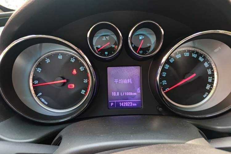 Used Buick Regal 2014 1.6T Fashionable Tech Edition Instrument Cluster