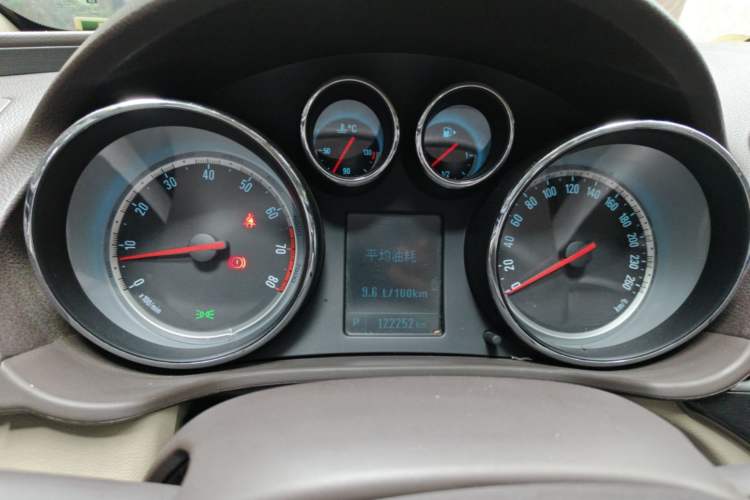 Used Buick Regal 2014 2.0L Leading Fashion Edition Instrument Cluster