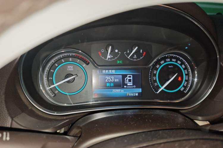 Used Buick Regal 2014 2.0L Elite Fashion Edition Instrument Cluster