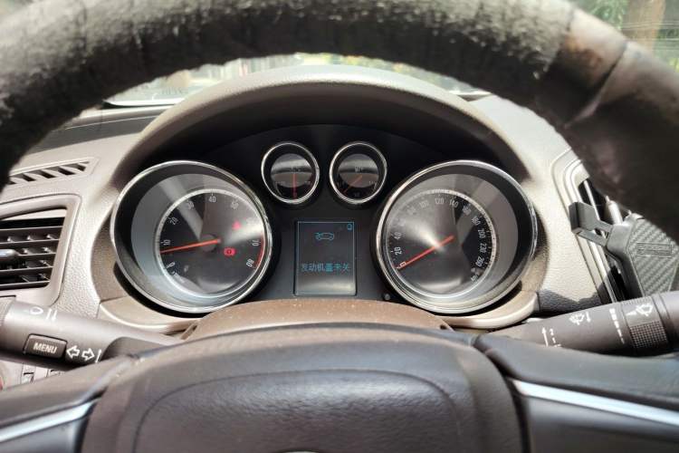 Used Buick Regal 2014 2.0L Leading Fashion Edition Instrument Cluster
