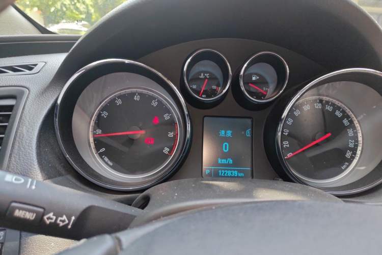 Used Buick Regal 2014 1.6T Fashionable Tech Edition Instrument Cluster