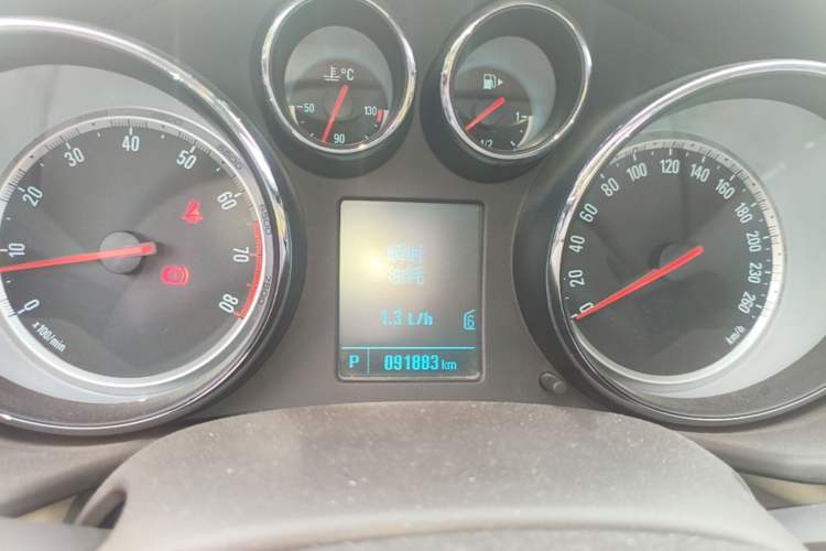 Used Buick Regal 2014 2.0L Leading Fashion Edition Instrument Cluster