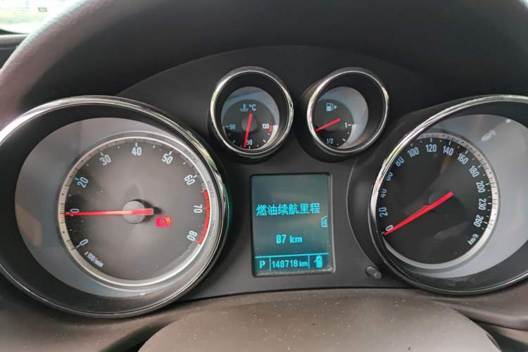 Used Buick Regal 2014 2.0L Leading Fashion Edition Instrument Cluster