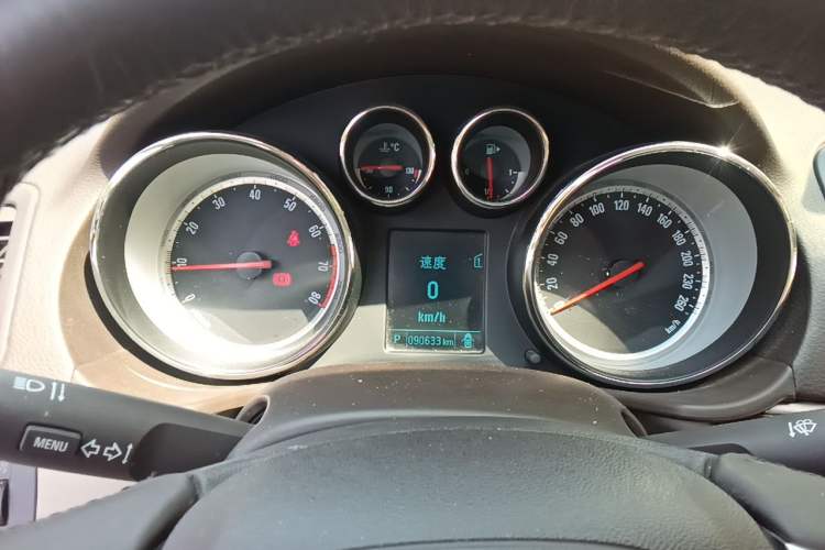 Used Buick Regal 2014 2.0L Leading Fashion Edition Instrument Cluster