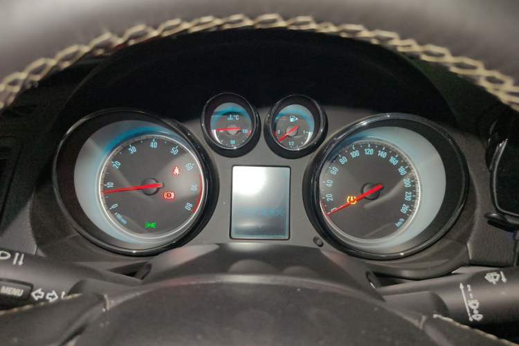 Used Buick Regal 2014 1.6T Fashionable Tech Edition Instrument Cluster