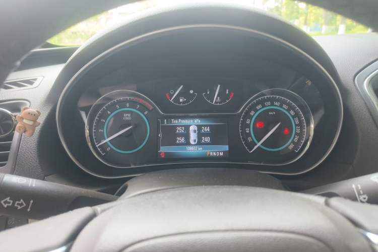 Used Buick Regal 2014 2.0L Elite Fashion Edition Instrument Cluster