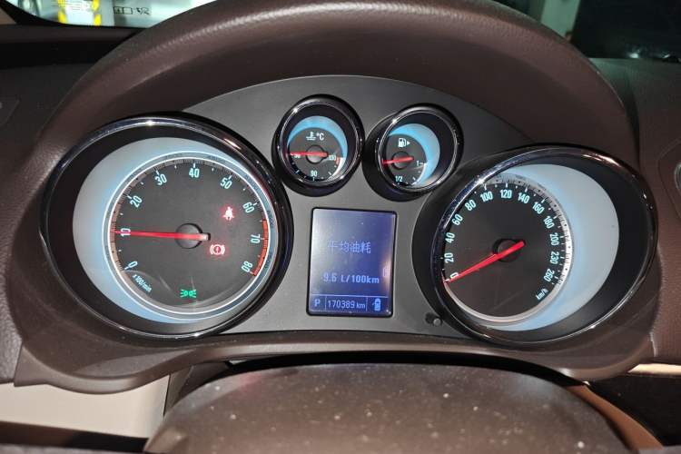 Used Buick Regal 2014 2.0L Leading Fashion Edition Instrument Cluster