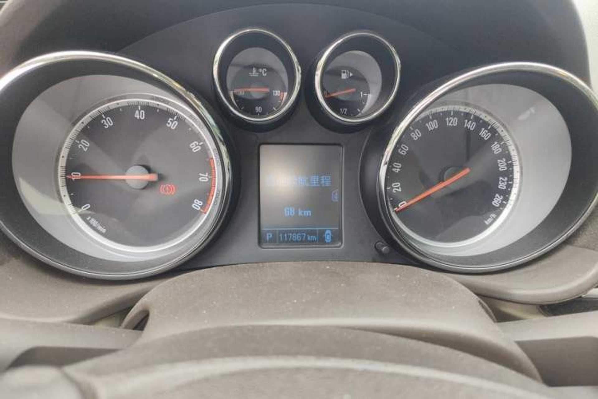 Used Buick Regal 2014 2.0L Leading Fashion Edition Instrument Cluster