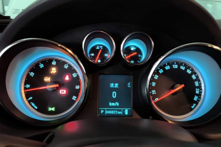 Used Buick Regal 2014 2.0L Leading Fashion Edition Instrument Cluster